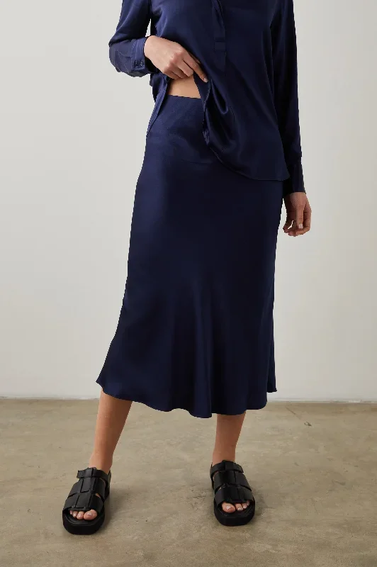 ANYA SKIRT - NAVY