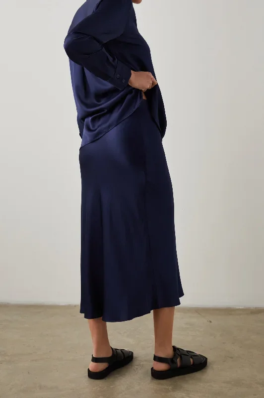 anya-skirt-navy