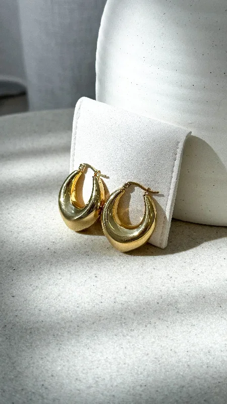 arya-hoop-earrings-gold