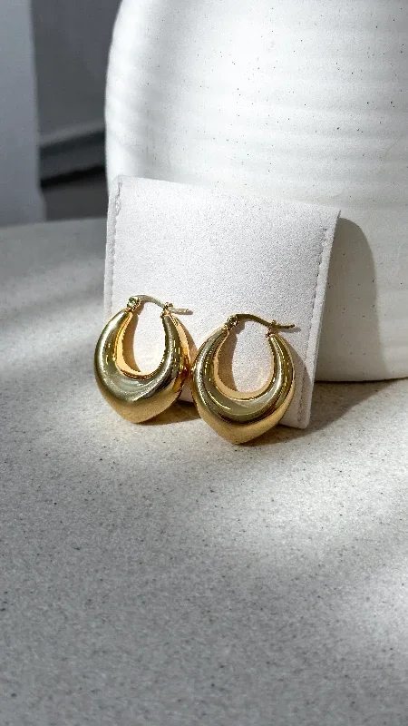 arya-hoop-earrings-gold