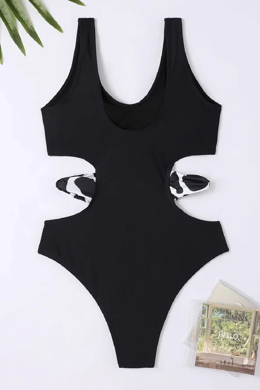 decoupez-un-maillot-de-bain-noir-une-piece