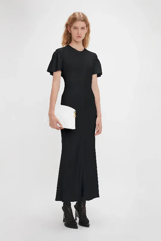 gathered-sleeve-midi-dress-in-black