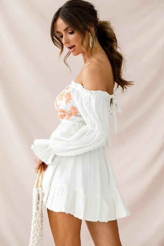 kayla-off-shoulder-daisy-embroidered-dress-white